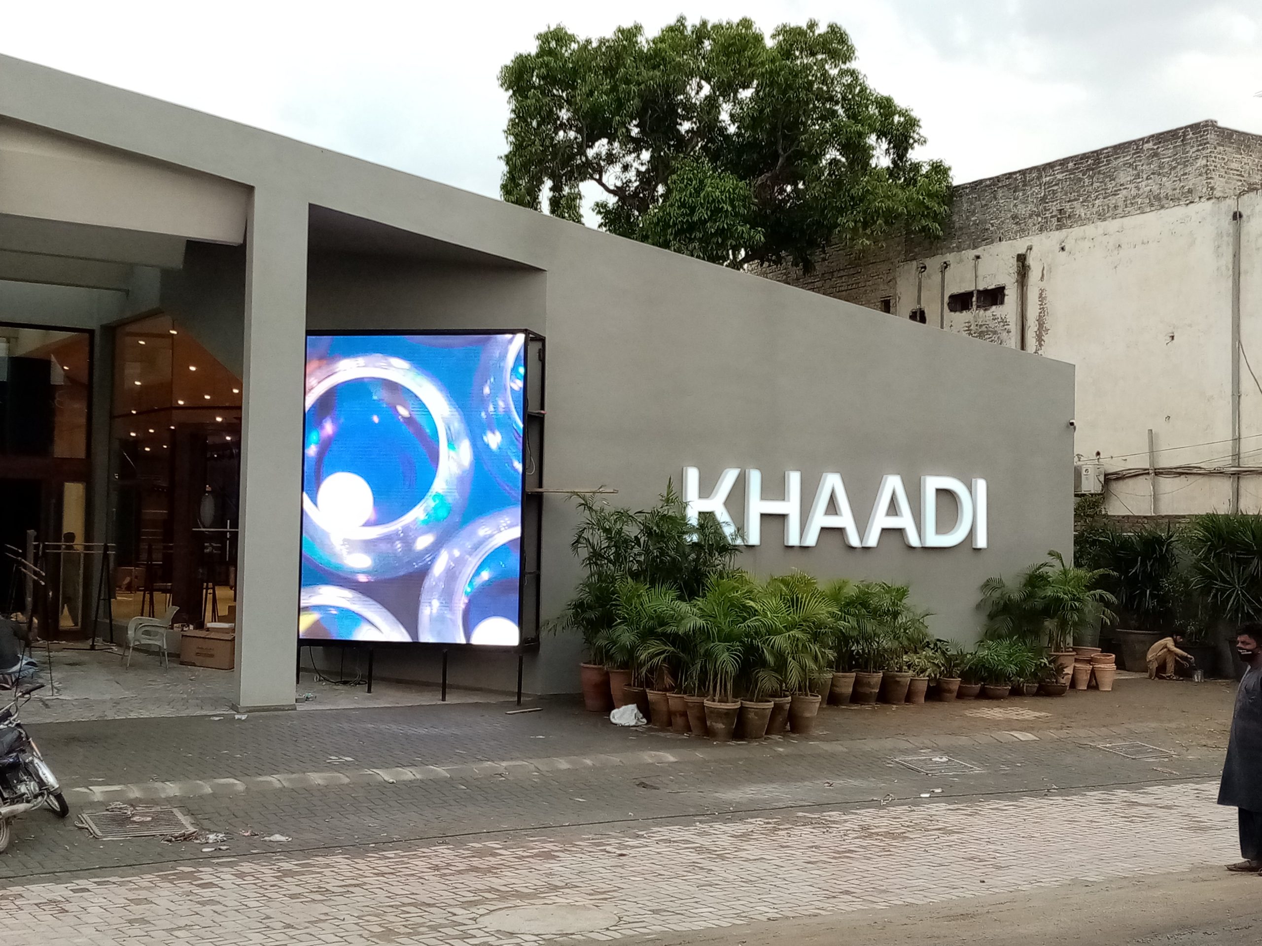SMD Screen At Khaadi Sialkot