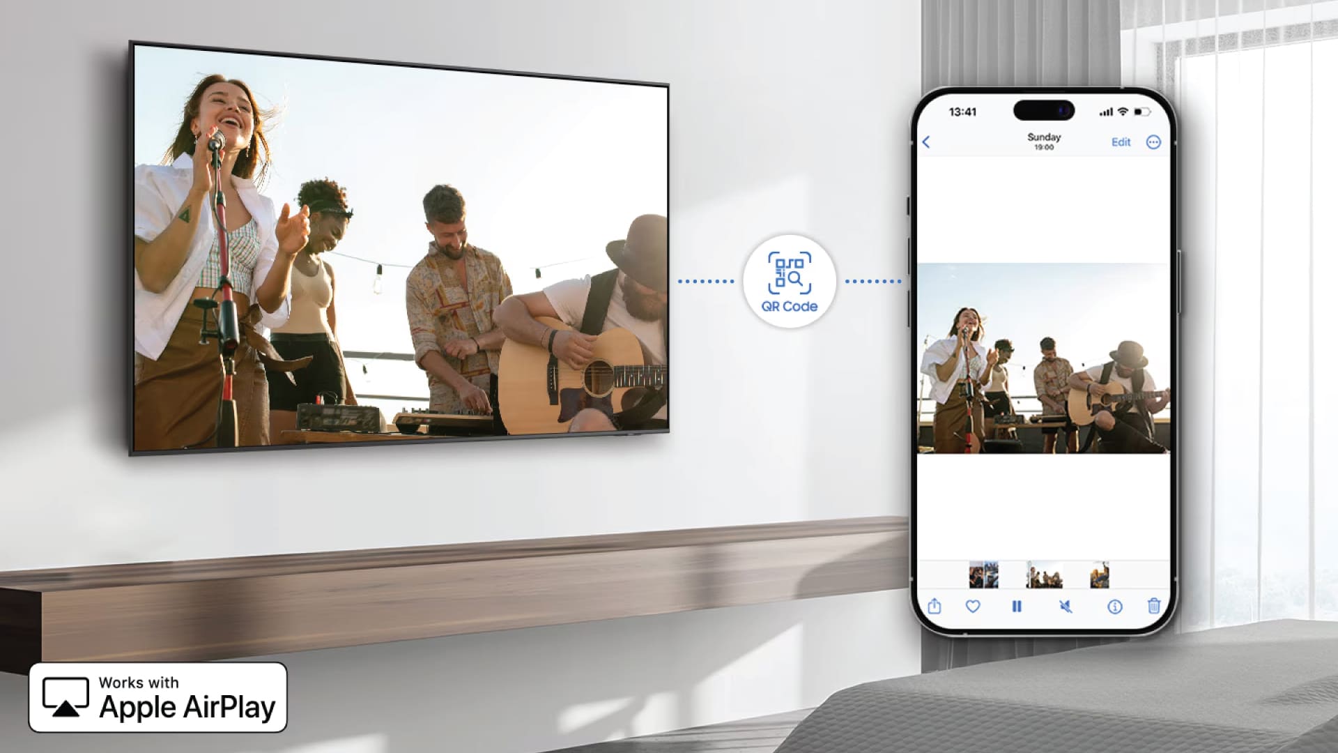Built-in-Google-Cast-&-Apple-AirPlay
